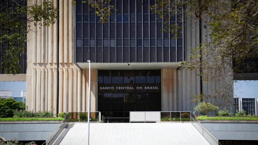 Sindicato do Banco Central critica PEC que dá autonomia financeira à instituição e inclui o Pix na Constituição