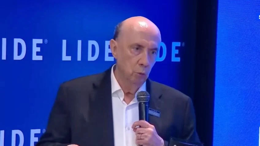 Meirelles diz que controle fiscal é a "única saída" para a economia brasileira