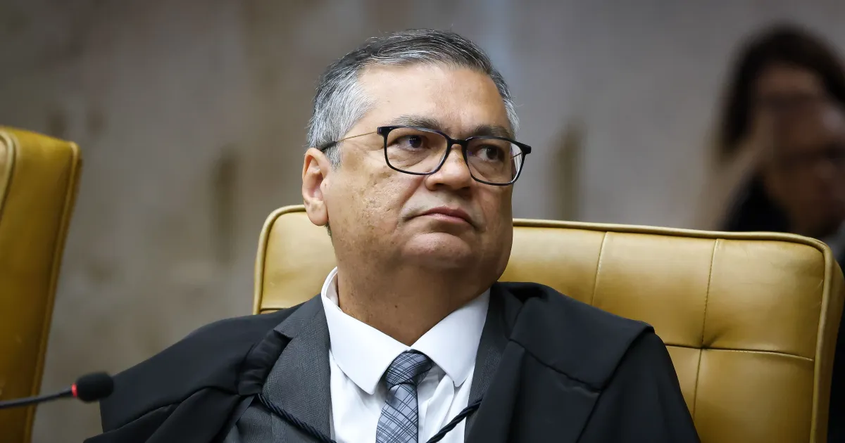 Dino retira sigilo de material da polícia de SP sobre produtora do filme de Bolsonaro