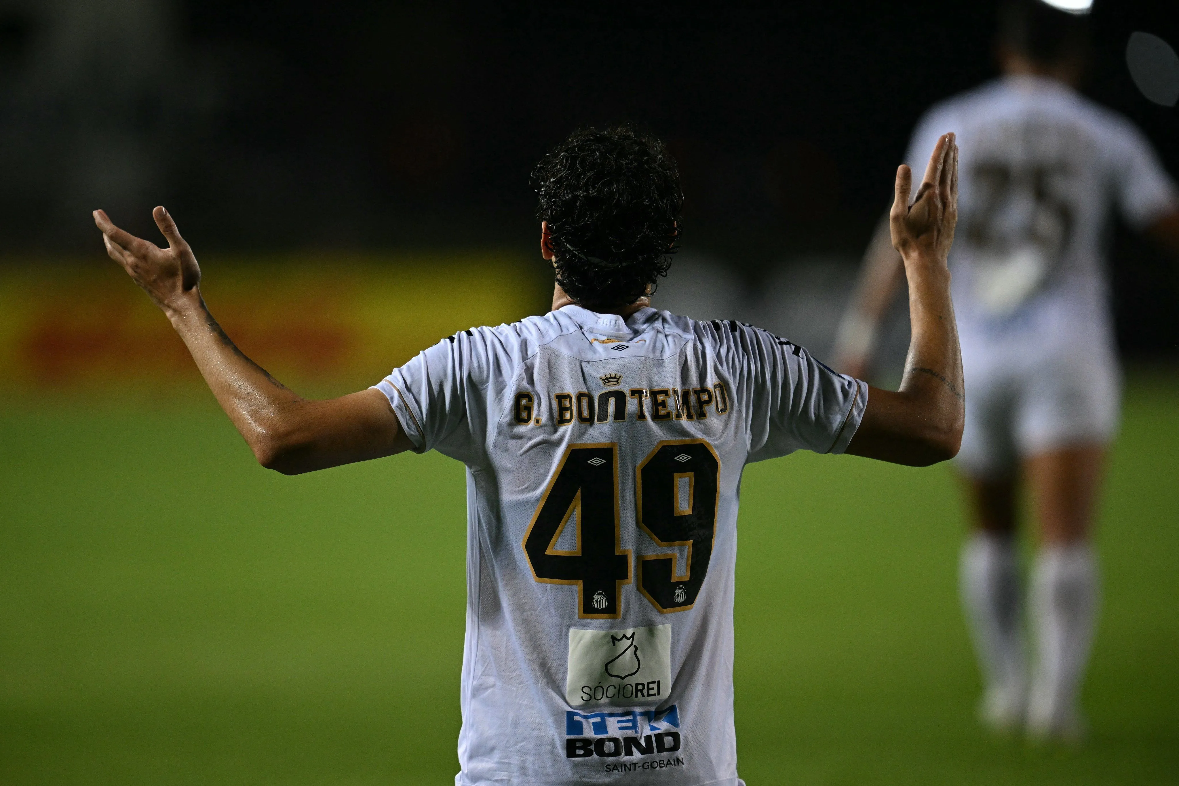 Santos fecha parceria com a Adidas para fornecer material esportivo a partir de 2028